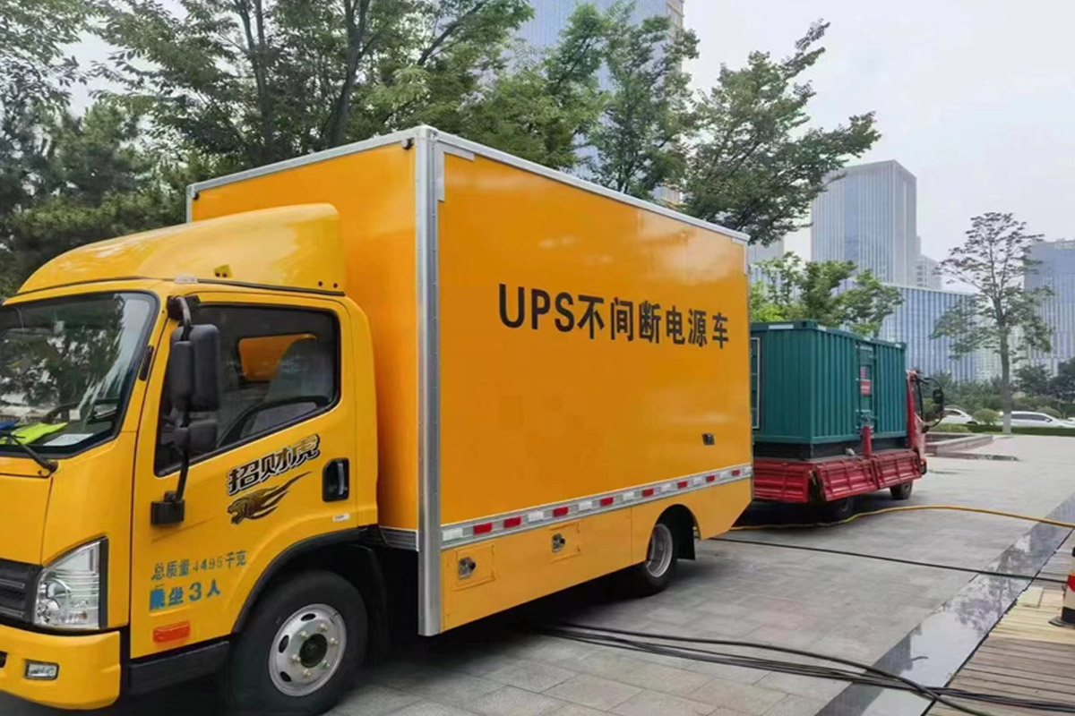 孟津发电机租赁施工现场